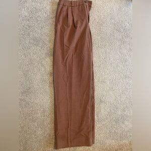 Wide legged checkered trousers